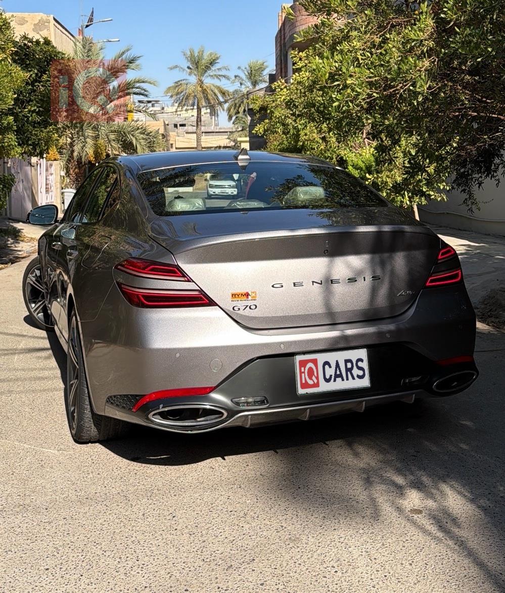 جنسس G70